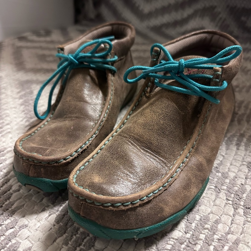 Women’s Twisted X, leather, lace up, Mocs (Size 7)